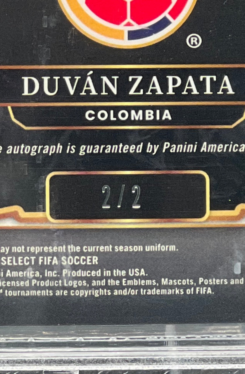 Panini Select FIFA 2022-23 Duvan Zapata Auto /2 Green Prizm Pitchside BGS 8 NM-MT Auto 10