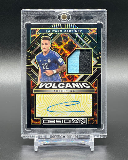 Panini Obsidian 2022-23 Lautaro Martinez Auto Patch /10 Player-worn Volcanic